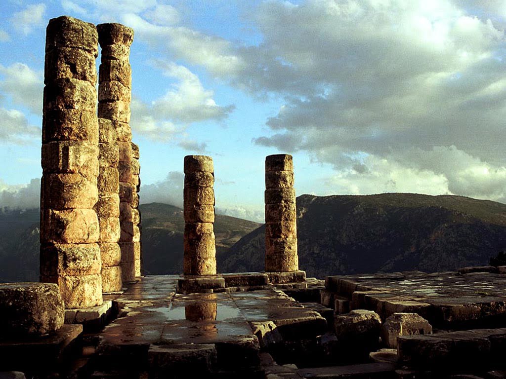delphi temple splendid greece tours
